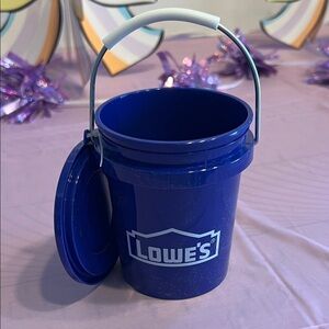 Lowe’s Mini bucket